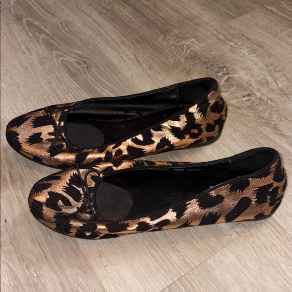 JustFab Leopard Print Ballet Flats - Picture 4 of 8
